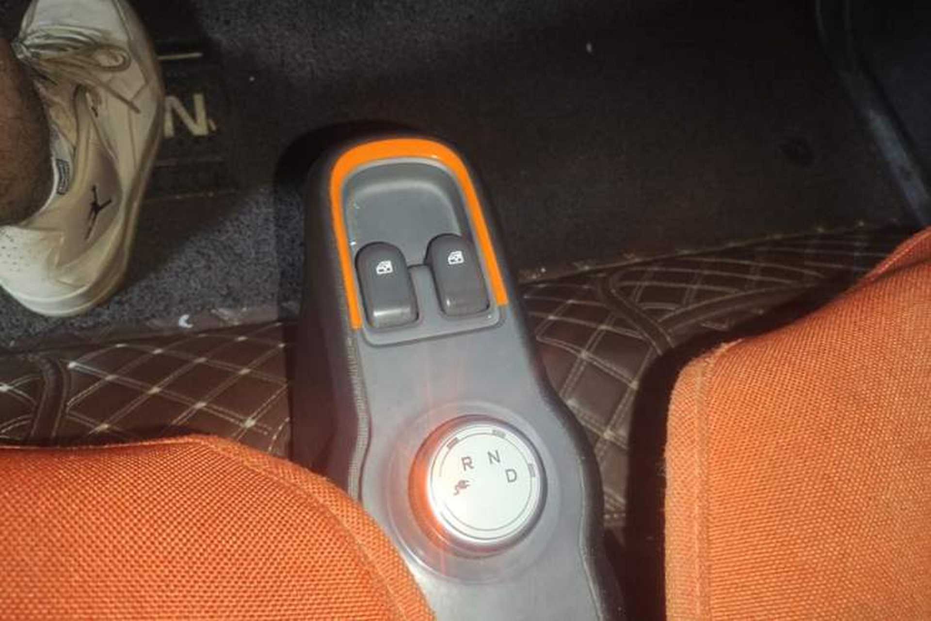 Used Baojun E100 2020 305KM Smart Drive Version Gear Lever
