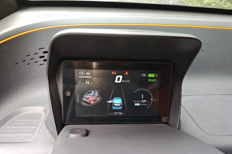 Used Baojun E100 2020 305KM Smart Drive Version Instrument Cluster