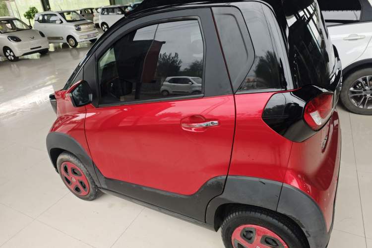 Used Baojun E100 2020 305KM Smart Drive Version Left Side