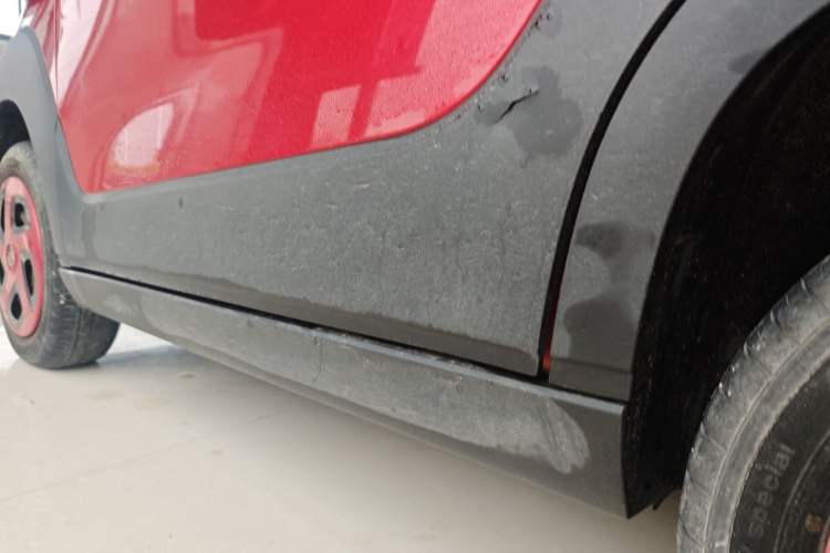 Used Baojun E100 2020 305KM Smart Drive Version Left Side Sill