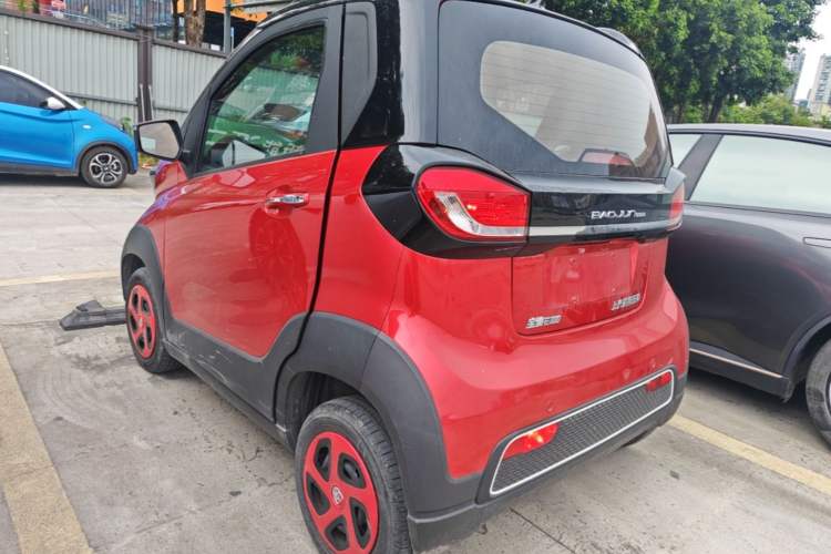 Used Baojun E100 2020 305KM Smart Drive Version Rear Left 45 Deg