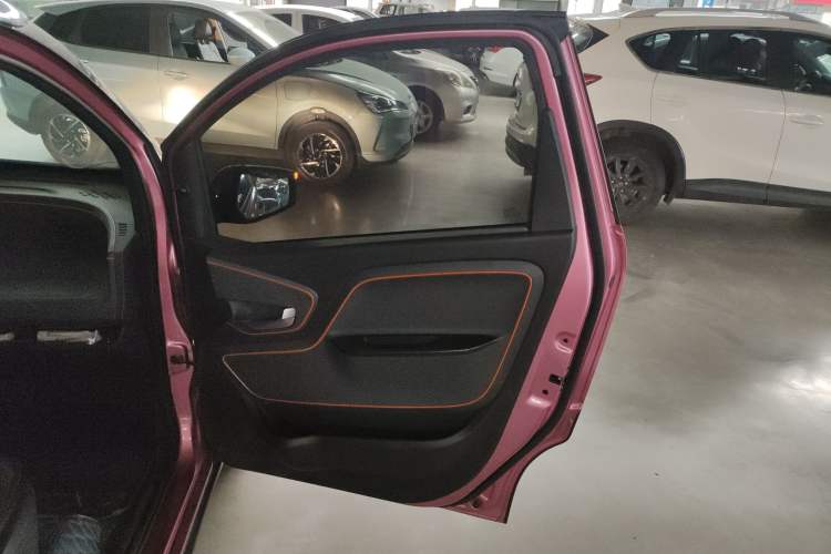 Used Baojun E100 2020 305KM Smart Drive Version Right Rear Door Interior