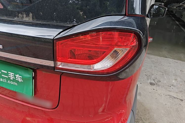 Used Baojun E100 2020 305KM Smart Drive Version Right Rear Taillight