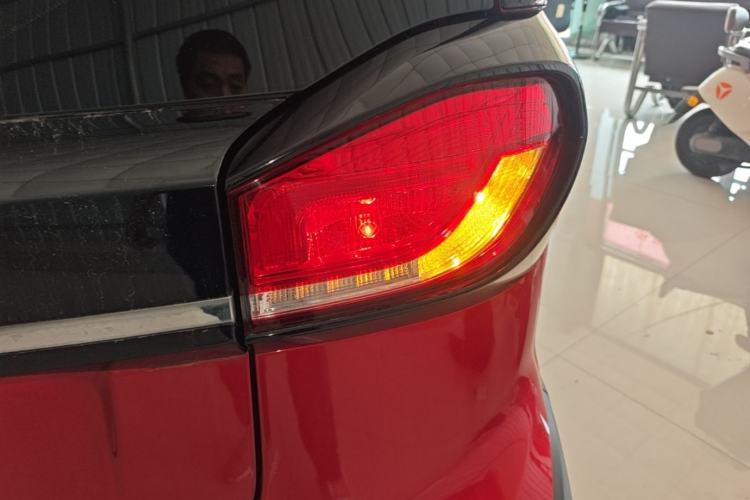Used Baojun E100 2020 305KM Smart Drive Version Right Rear Taillight