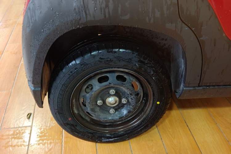 Used Baojun E100 2020 305KM Smart Drive Version Right Rear Wheel Hub