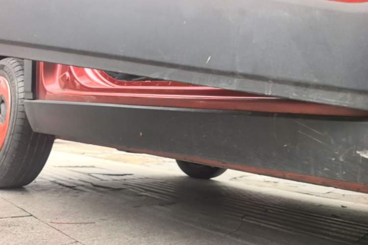 Used Baojun E100 2020 305KM Smart Drive Version Right Side Sill