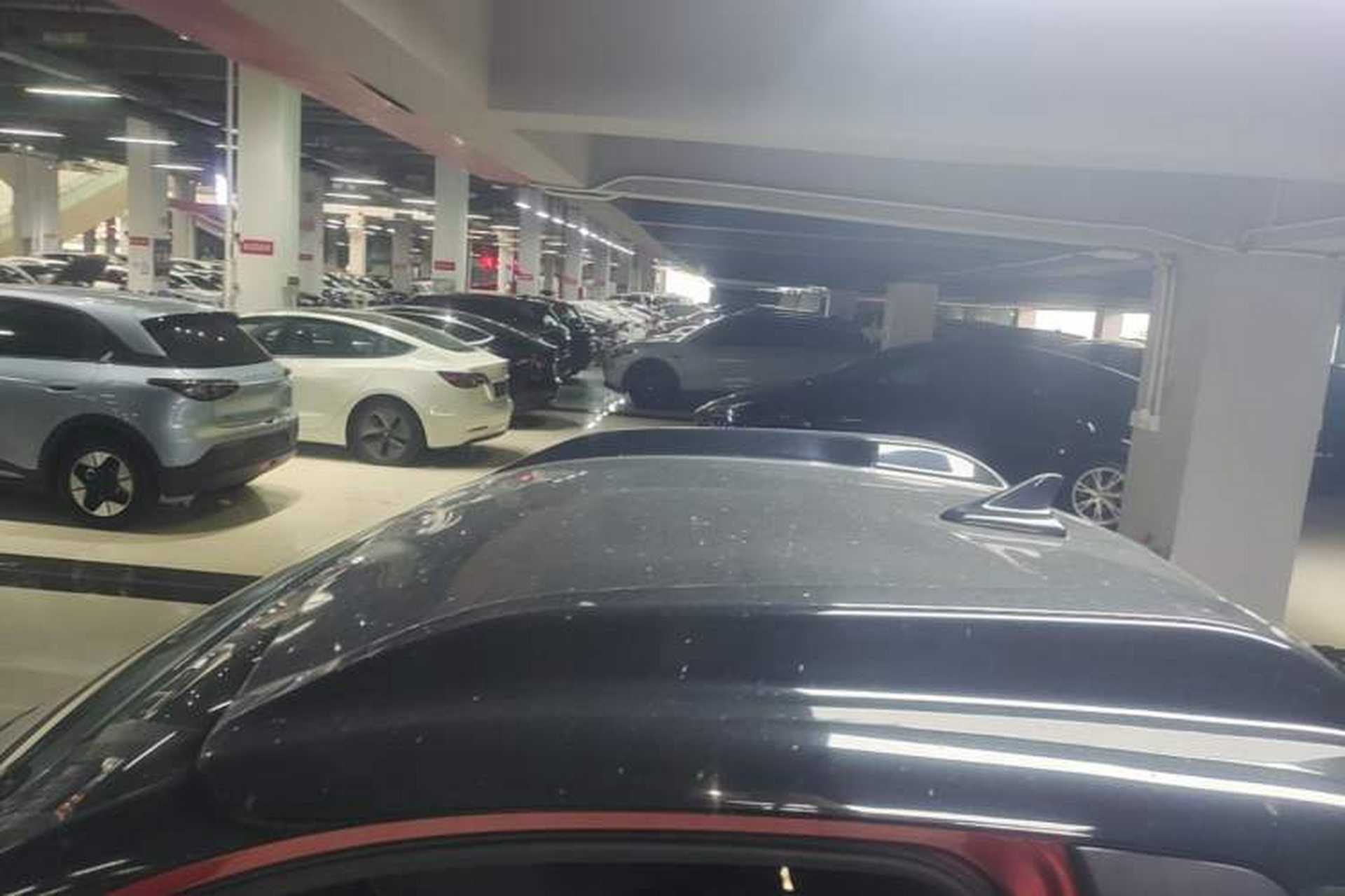 Used Baojun E100 2020 305KM Smart Drive Version Roof