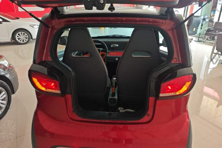 Used Baojun E100 2020 305KM Smart Drive Version Trunk