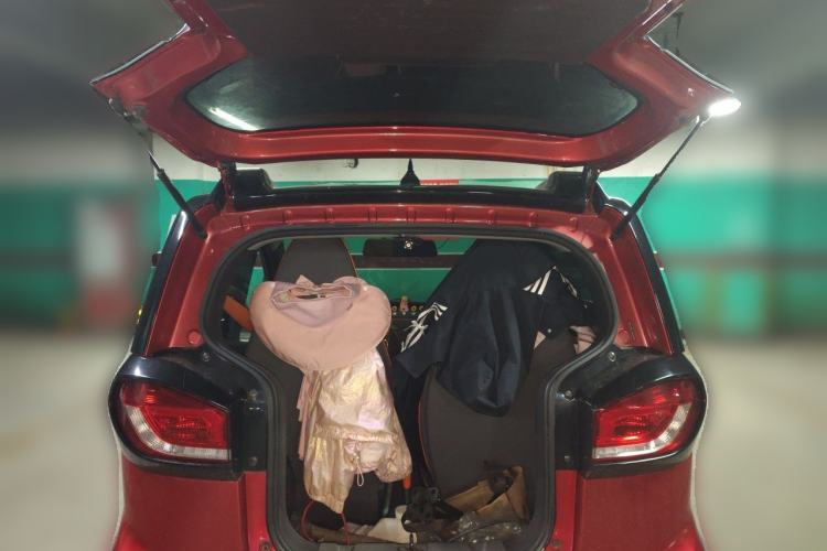 Used Baojun E100 2020 305KM Smart Drive Version Trunk
