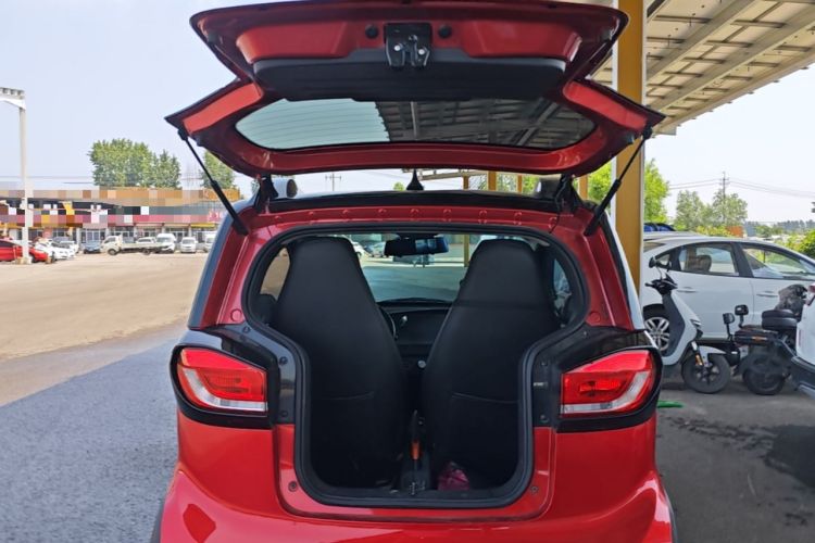 Used Baojun E100 2020 305KM Smart Drive Version Trunk
