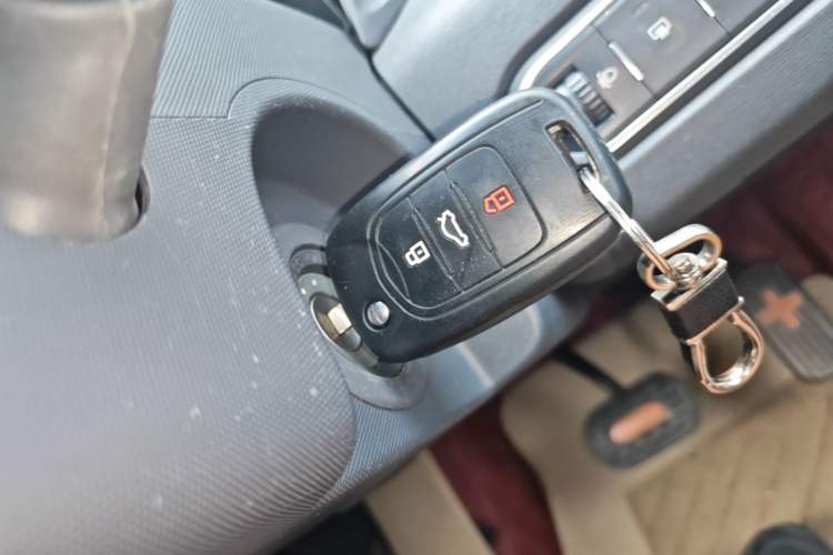 Used Baojun E100 2020 305KM Smart Drive Version Vehicle Key