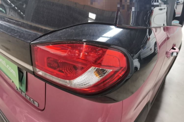 Used Baojun E100 2020 305KM Smart Drive Version Right Rear Taillight