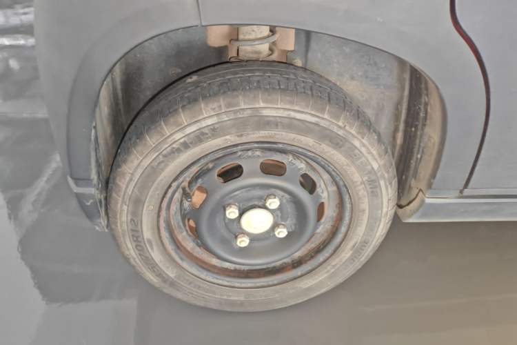 Used Baojun E100 2020 305KM Smart Drive Version Right Rear Wheel Hub