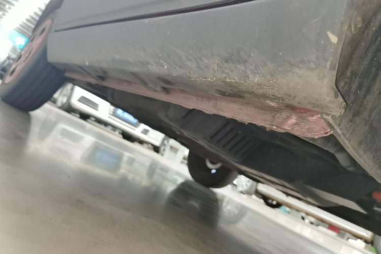 Used Baojun E100 2020 305KM Smart Drive Version Right Side Sill