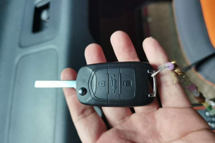 Used Baojun E100 2020 305KM Smart Drive Version Vehicle Key