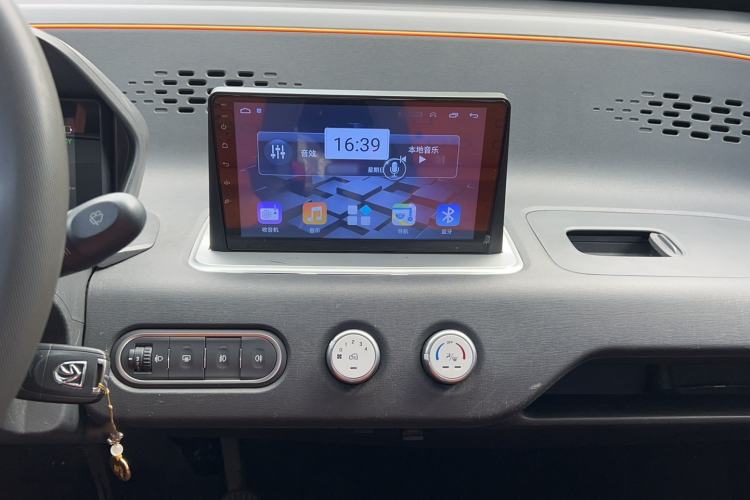 Used Baojun E100 2020 305KM Smart Drive Version Audio And AC Panel