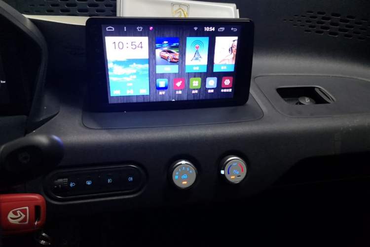 Used Baojun E100 2020 305KM Smart Drive Version Audio And AC Panel