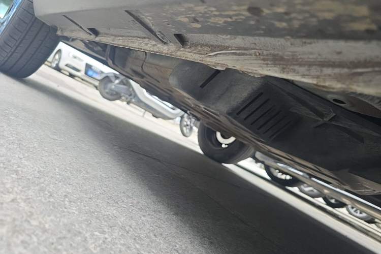 Used Baojun E100 2020 305KM Smart Drive Version Chassis Front Right