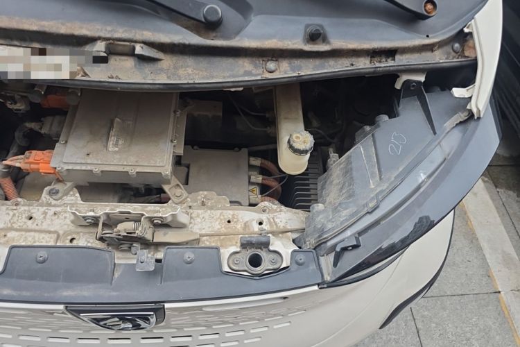 Used Baojun E100 2020 305KM Smart Drive Version Engine Bay Left