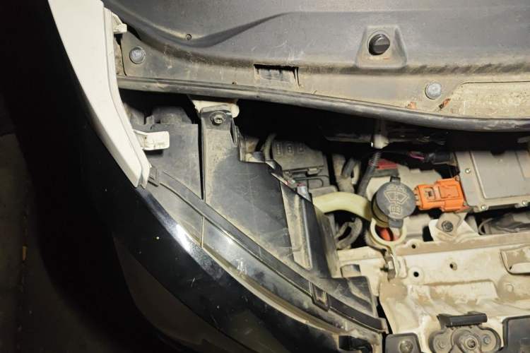 Used Baojun E100 2020 305KM Smart Drive Version Engine Bay Right