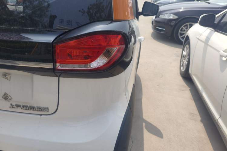 Used Baojun E100 2020 305KM Smart Drive Version Exterior 3