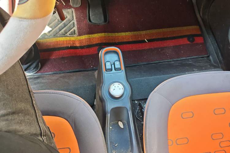 Used Baojun E100 2020 305KM Smart Drive Version Gear Lever