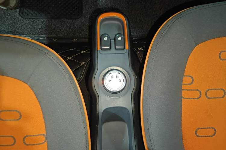 Used Baojun E100 2020 305KM Smart Drive Version Gear Lever