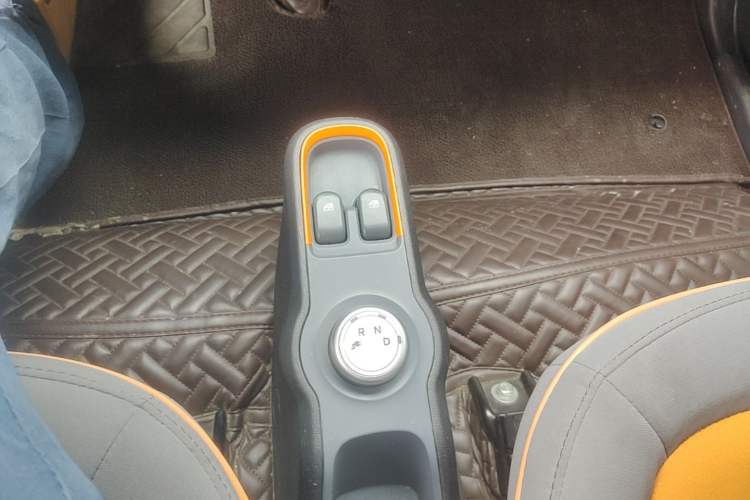 Used Baojun E100 2020 305KM Smart Drive Version Gear Lever