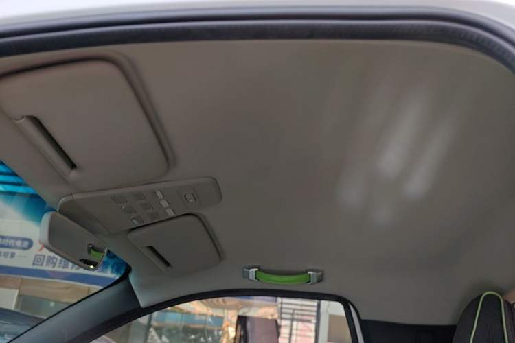 Used Baojun E100 2020 305KM Smart Drive Version Headliner