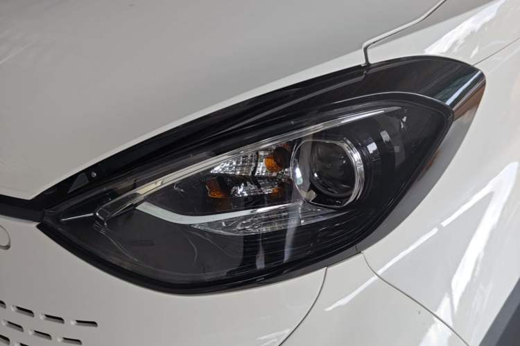 Used Baojun E100 2020 305KM Smart Drive Version Left Front Headlight