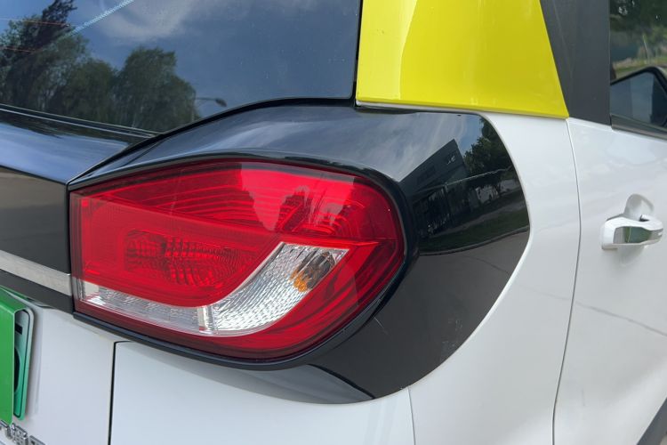 Used Baojun E100 2020 305KM Smart Drive Version Right Rear Taillight