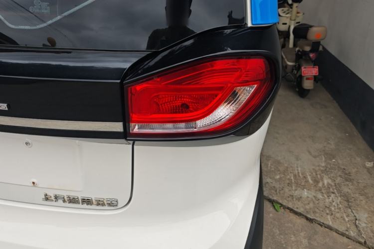 Used Baojun E100 2020 305KM Smart Drive Version Right Rear Taillight