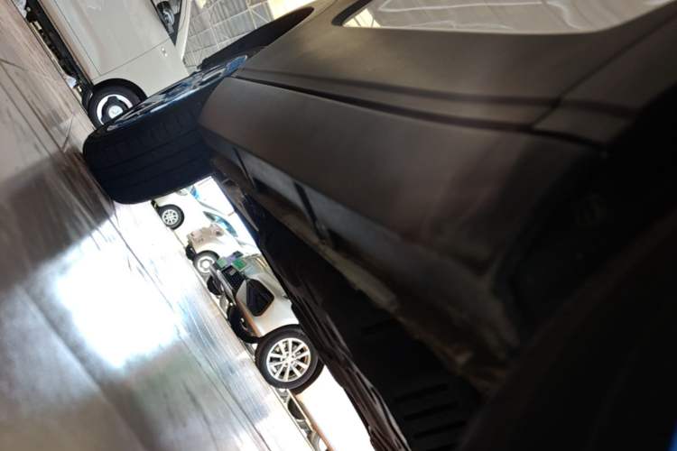 Used Baojun E100 2020 305KM Smart Drive Version Right Side Sill