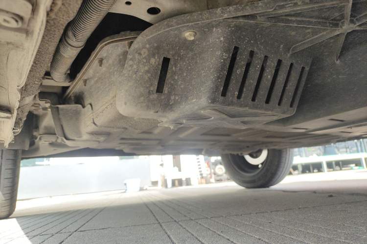 Used Baojun E100 2020 305KM Smart Drive Version Right Side Sill