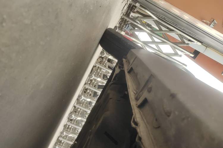 Used Baojun E100 2020 305KM Smart Drive Version Right Side Sill