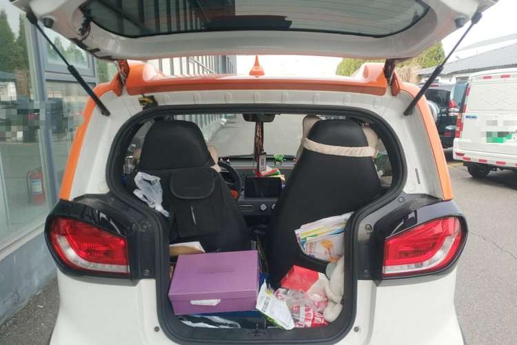 Used Baojun E100 2020 305KM Smart Drive Version Trunk