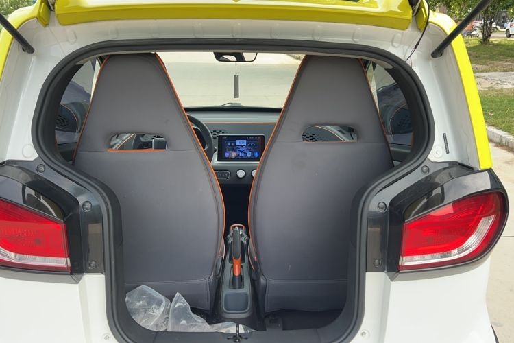 Used Baojun E100 2020 305KM Smart Drive Version Trunk