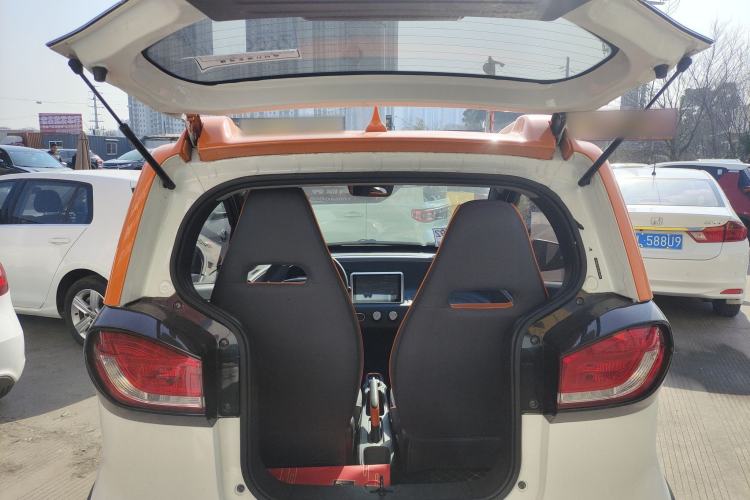 Used Baojun E100 2020 305KM Smart Drive Version Trunk