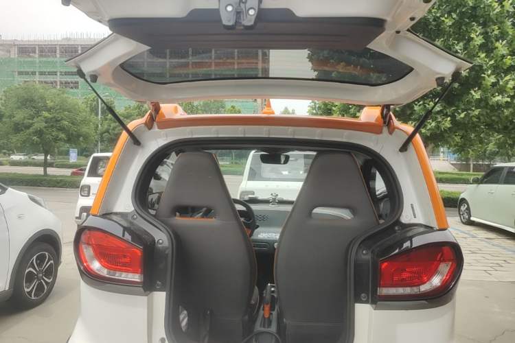 Used Baojun E100 2020 305KM Smart Drive Version Trunk