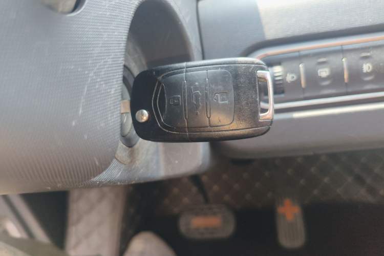 Used Baojun E100 2020 305KM Smart Drive Version Vehicle Key