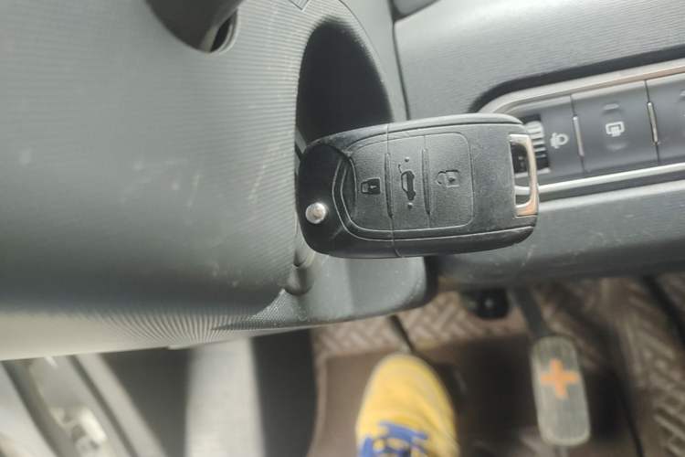 Used Baojun E100 2020 305KM Smart Drive Version Vehicle Key