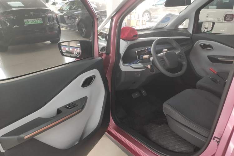 Used Baojun E200 2020 305KM Smart Drive Version Driver Seat