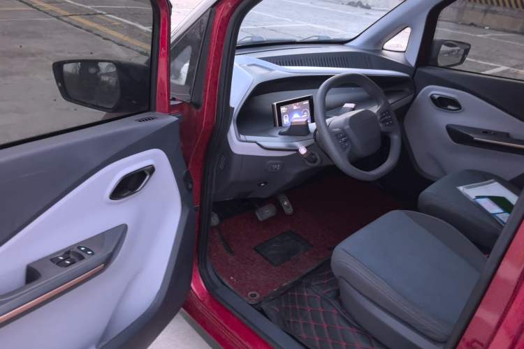Used Baojun E200 2019 250KM Smart Drive Edition Interior 2