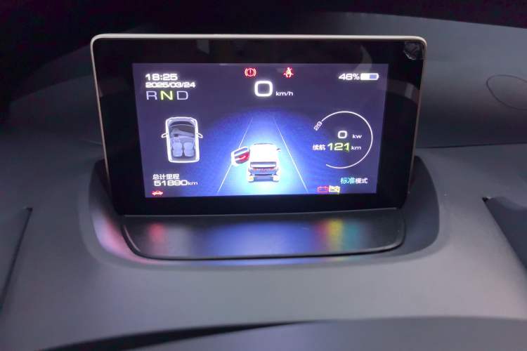 Used Baojun E200 2019 250KM Smart Drive Edition Odometer Close Up