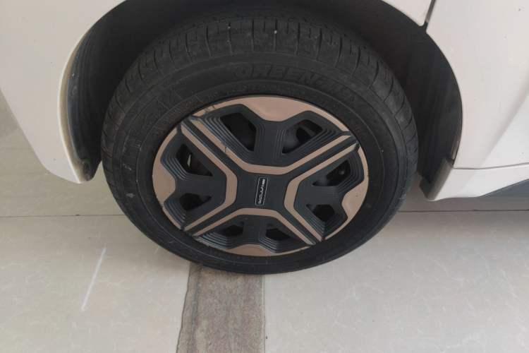 Used Baojun E200 2020 305KM Smart Drive Version Exterior 8
