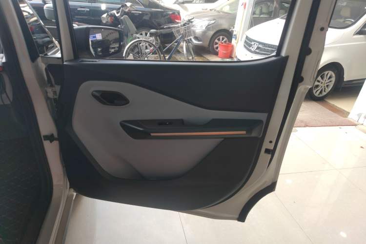 Used Baojun E200 2020 305KM Smart Drive Version Interior 5