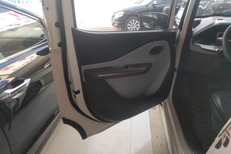 Used Baojun E200 2020 305KM Smart Drive Version Interior 8