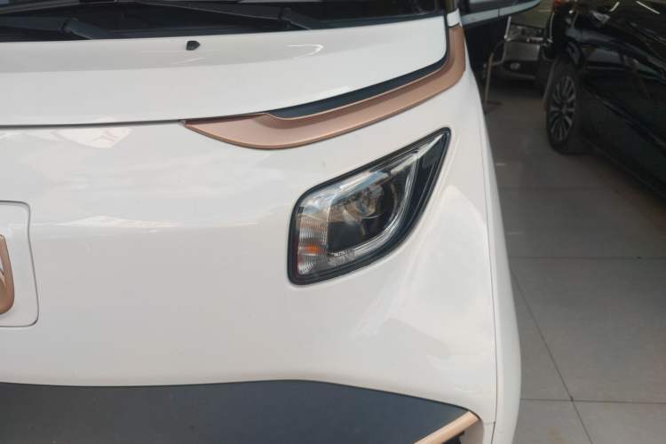 Used Baojun E200 2020 305KM Smart Drive Version Left Front Headlight
