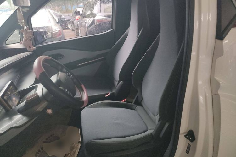 Used Baojun E200 2020 305KM Smart Drive Version Left Front Seat