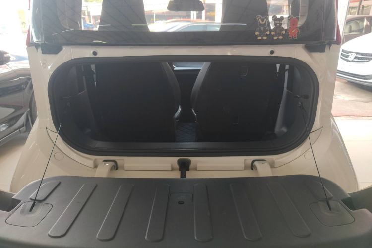 Used Baojun E200 2020 305KM Smart Drive Version Trunk